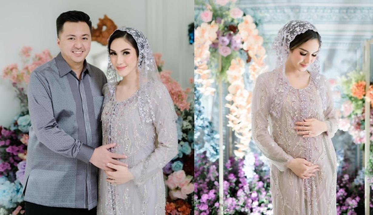 Tidak umumkan secara gamblang soal kehamilannya, Syahra Larez pertama kali unggah foto pamer baby bump pada 23 Desember 2022, dua hari sebelum acara pengajian 4 bulanannya digelar. Segera jadi ibu, ucapan selamat pun ramai dibubuhkan warganet di kolom komentar unggahan Syahra Larez. (Liputan6.com/IG/@syahralarez_new)