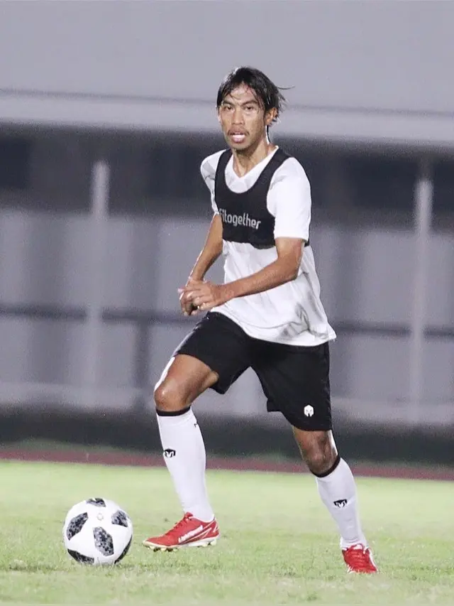 5 Potret Ady Setiawan saat Latihan Bersama Timnas, Gelandang Persebaya