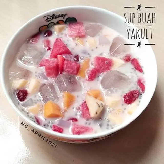 Es buah yakult