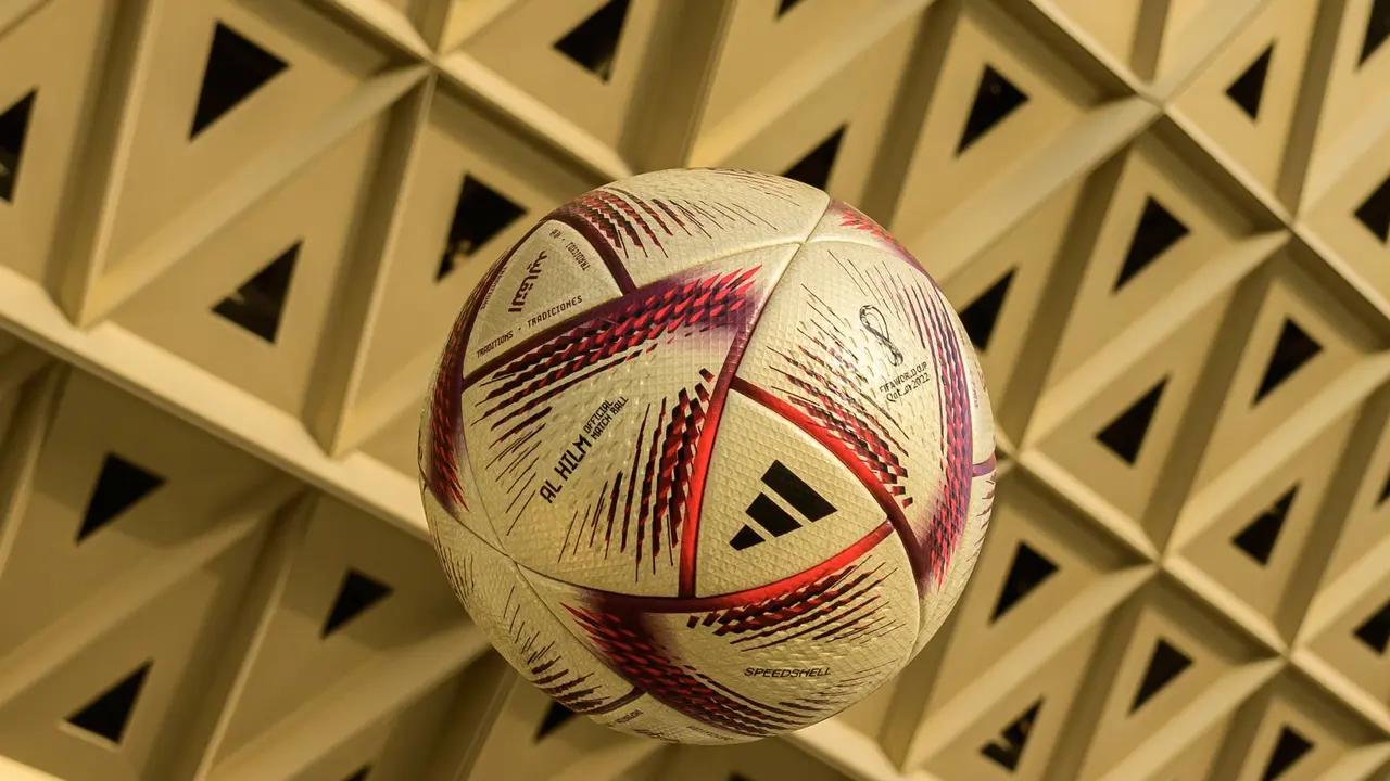 Al Hilm Piala Dunia 2022 Qatar (Foto: Twitter @adidasfootball @adidas)