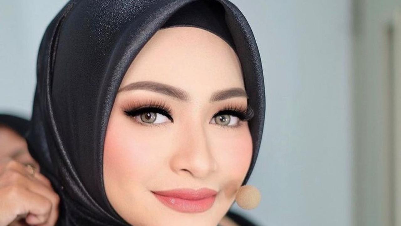 Nathalie Holscher. (Foto: Dok. Instagram @nathalieholscher)