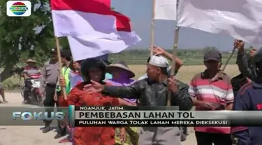Puluhan warga di Nganjuk, Jawa Timur, tuntut pembebasan lahan tol Trans Jawa.