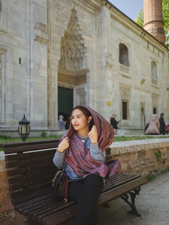 Prilly Latuconsina di Turki