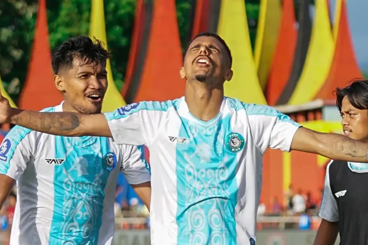 Luquinhas - Semen Padang Vs PSBS Biak di BRI Super League 2025/2026