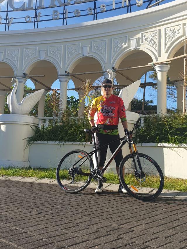 Kiper Persipura Jayapura, Gerry Mandagi.
