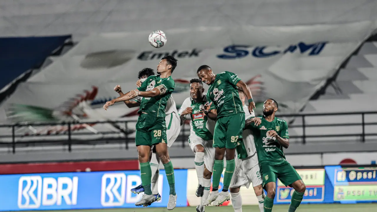 Persebaya Surabaya Vs PSS Sleman