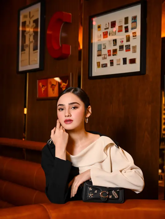  The Coach Restaurant)