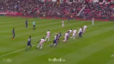 Christian Eriksen menginspirasi Tottenham Hotspur menang susah payah di kandang Stoke City, Sabtu (7/4) dalam lanjutan Liga Inggri...