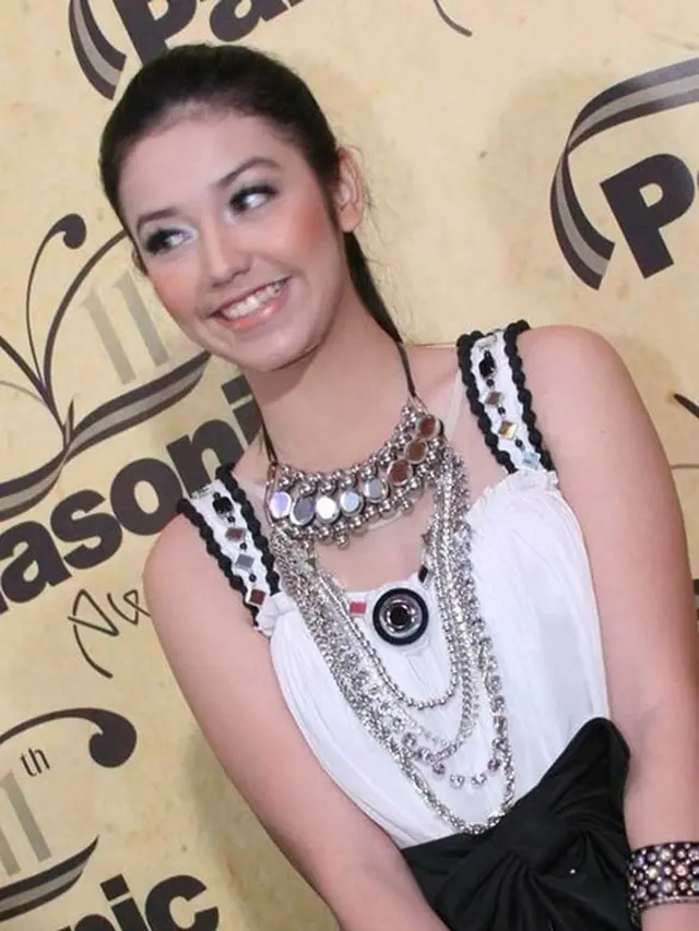 6 Foto Lawas Velove Vexia saat Awal Karier, Curi Perhatian