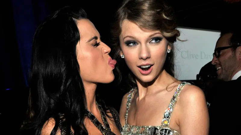 Katy Perry dan Taylor Swift