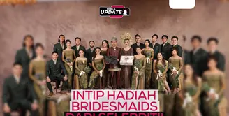 Hadiah mewah untuk bridesmaids kini menjadi bagian penting dalam pesta pernikahan selebriti tanah air. Yuk, intip pilihan souvenir berkelas dari Alyssa Daguise, Luna Maya, hingga Aaliyah Massaid!