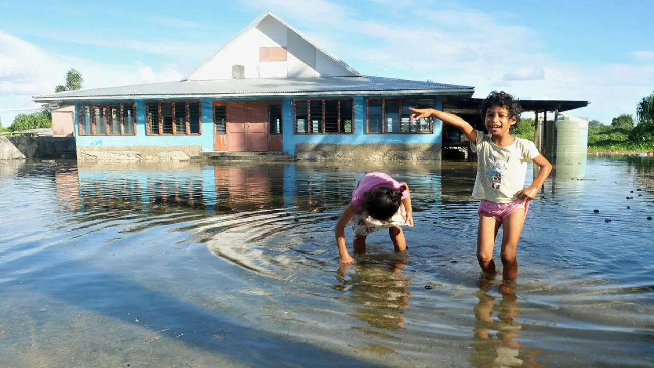 Banjir akibat naiknya permukaan laut di Kepulauan Pasifik (AP/Kyodo)