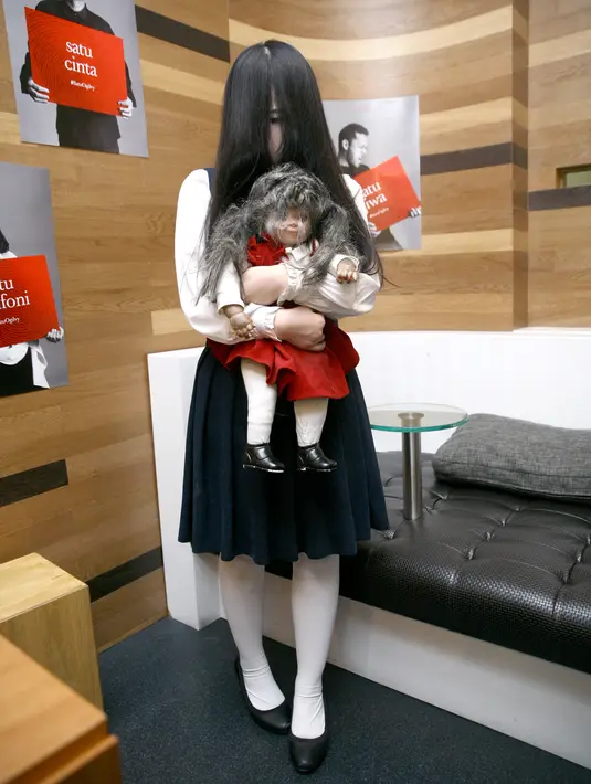 Gadis kelahiran Jakarta 13 Juli 1992 ini dikenal sebagai pesulap yang beraliran Bizarre Illusionist dan dikenal mempunyai keahlian Telekinesis. (Nurwahyunan/Bintang.com)