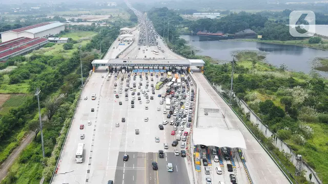 H-2 Lebaran Idul Fitri, Arus Lalin di Gerbang Tol Cikampek Utama Ramai Lancar