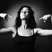 Cewek yang terlahir di bawah zodiak ini katanya sih perkasa. Siapa saja ya kira-kira? (Sumber foto: wallstreetinsanity.com)