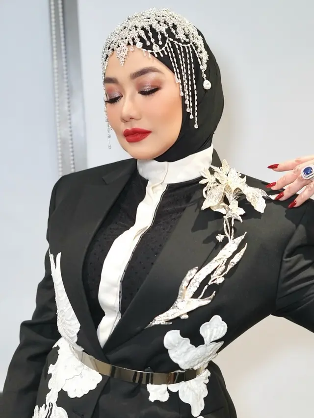 Reza Artamevia. (Foto: Dok. Instagram @cucuquincher_makeup)