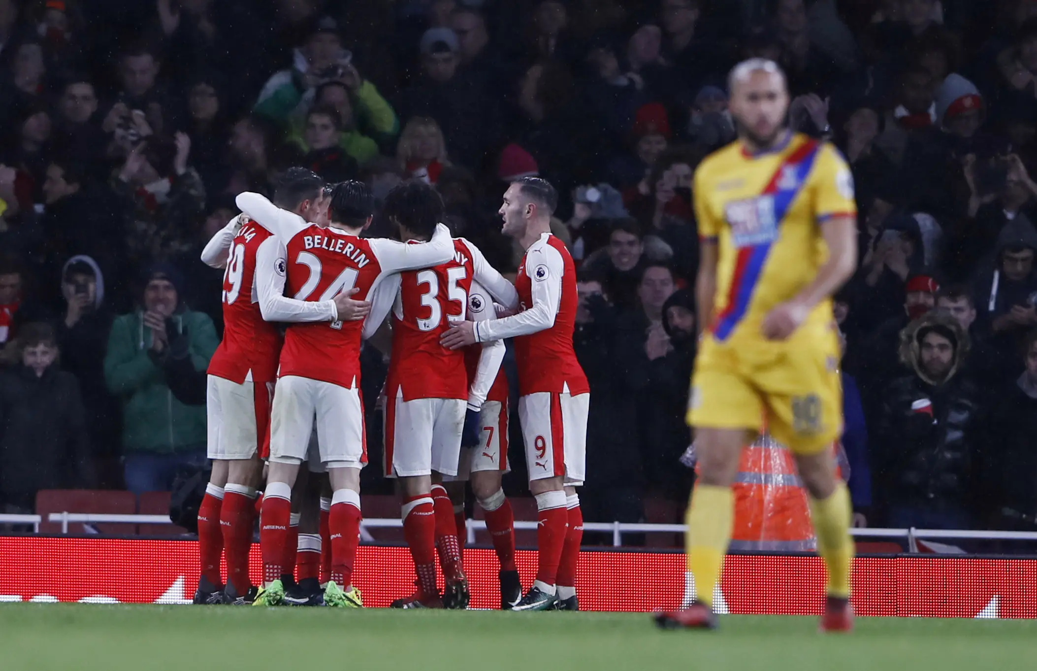 Kekalahan dari Arsenal membuat Crystal Palace mendekati zona degradasi. (Reuters / Stefan Wermuth)