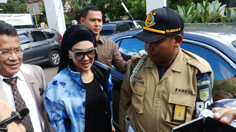 Artis Syahrini menjadi saksi dalam sidang First Travel di Pengadilan Negeri Depok. (Liputan6.com/Ady Anugrahadi)