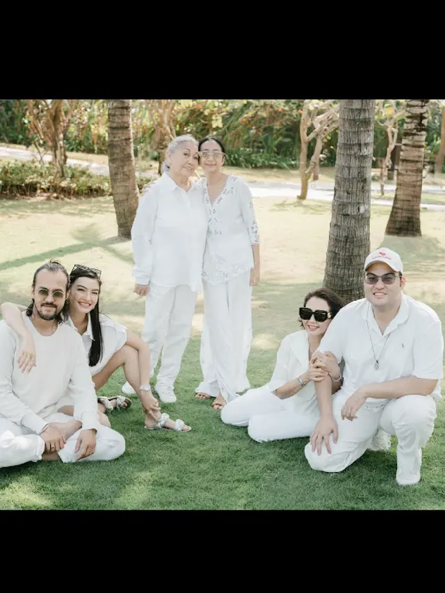 Raline Shah bersama ibu dan nenek (Instagram/roseline_abu)