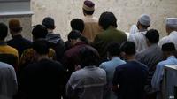 Ilustrasi salat. (Photo by Masjid Pogung Raya on Unsplash)