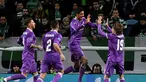 Real Madrid menang 2-1 atas Sporting CP pada laga kelima Grup F Liga Champions di Estadio Jose Alvalade, Selasa (22/11/2016). (AFP/Francisco Leong)