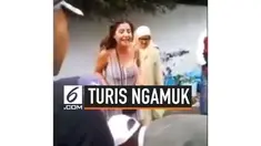 Seorang turis asal Inggris mengamuk ke penjual ayam di sebuah pasar tradisional di Maroko, karena mengetahui ayam yang dijual dikurung di kandang. Menurutnya, perlakukan terhadap ayam tersebut kurang baik, tidak sepantasnya ayam dikurung dalam kandan...