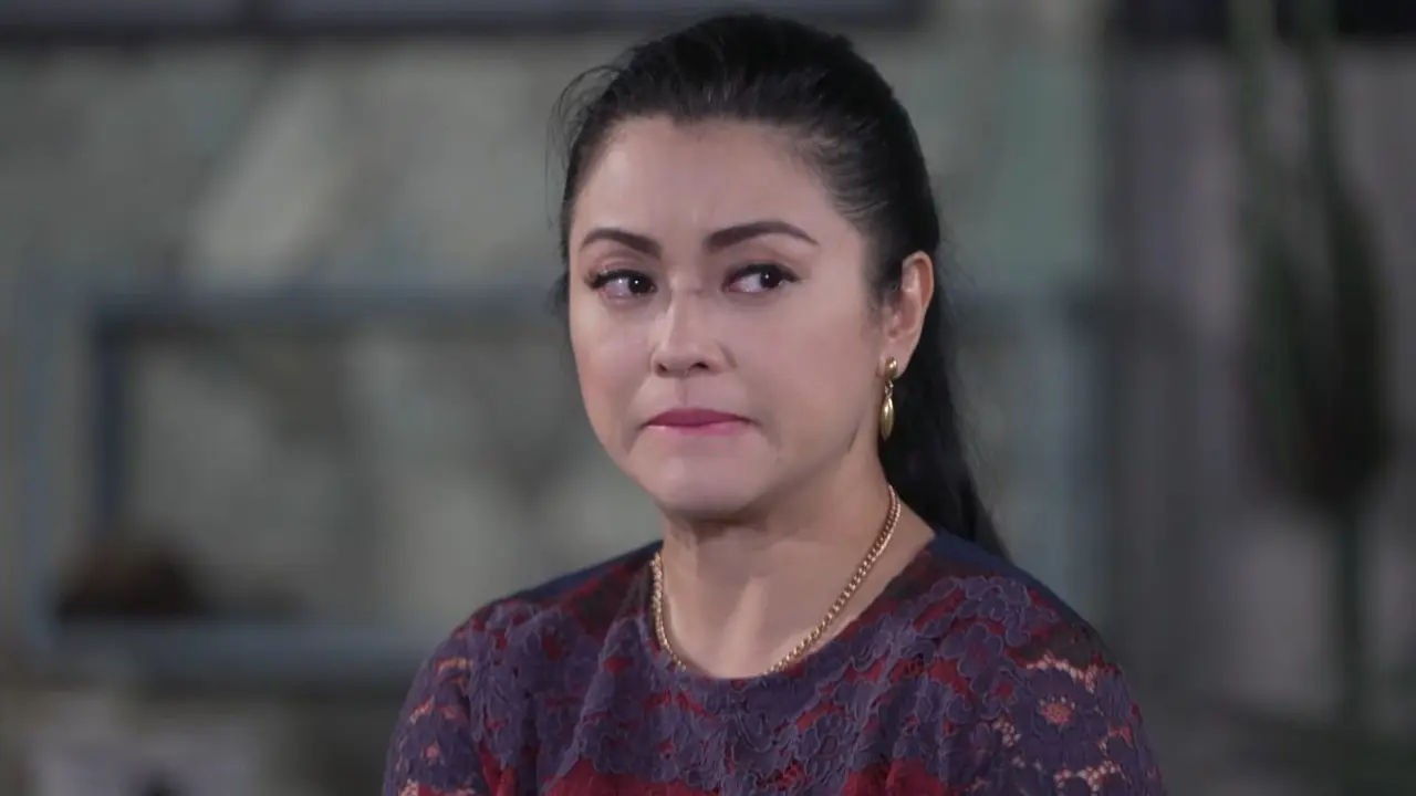 Di Antara Dua Cinta