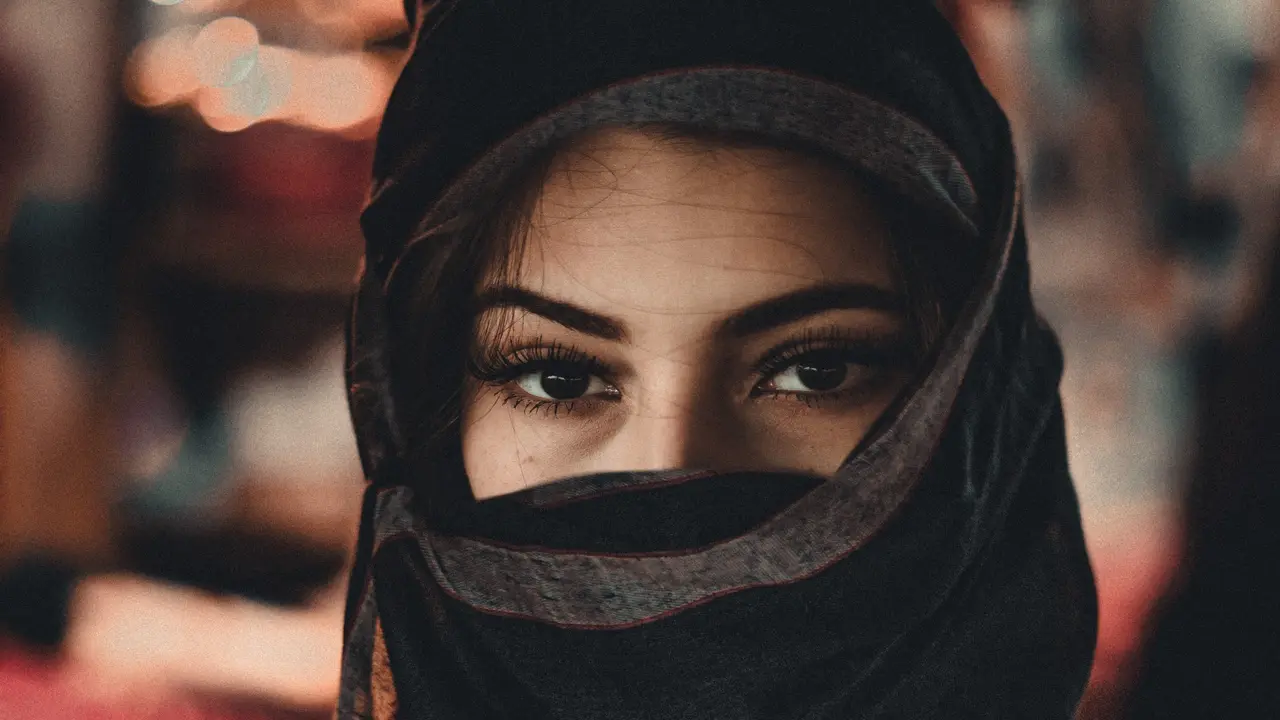 Wanita Cerdas Di Zaman Rasulullah