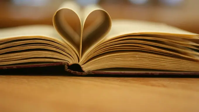 7 Derita yang Hanya Dirasakan Ketika Punya Teman Nggak Suka Baca