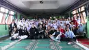 Lantaran Hanung dapat menghafal 30 juz Al-Quran, suaranya pun terdengar sangat indah dan dapat menghipnotis. Sedangkan Ammar belum bisa melakukan hal tersebut. (Nurwahyunan/Bintang.com)