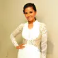 Titi Rajo Bintang saat ditemui di Istora Senayan, Jakarta, untuk menonton konser perdana penyanyi Raisa, Minggu (24/5/2015). (Liputan6.com/Panji Diksana)