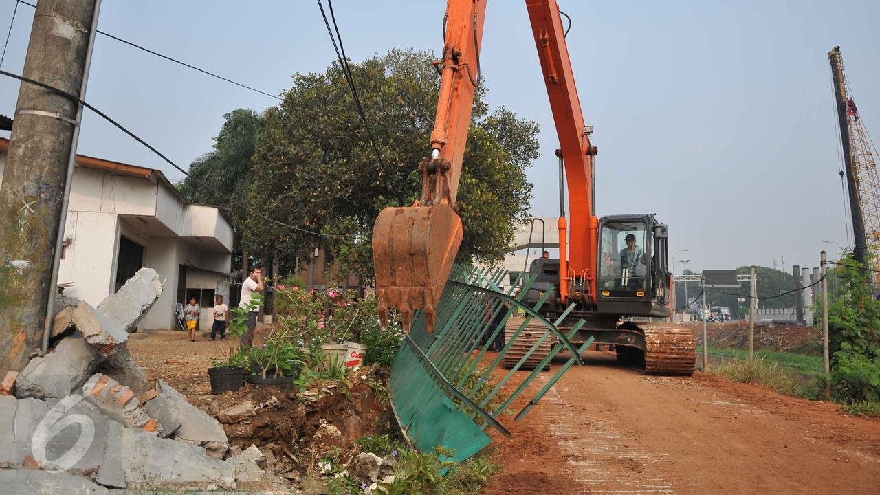 20151008-Eksekusi Pembongkaran Puluhan Bangunan Untuk Tol Becakayu-Jawa Barat
