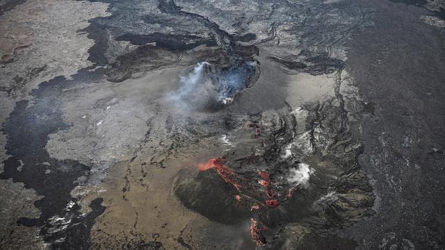 Semburan Lava Gunung Mauna Loa Akhirnya Menurun