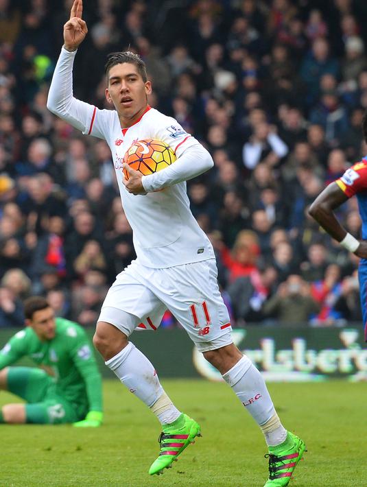 7. Roberto Firminho - Tampil apik bersama Salah di Liverpool tak membuat Firminho bernapas lega. Sebab pelatih Tite belakangan ini justru memercayakan ujung tombak timnas Brazil pada diri Gabriel Jesus. (AFP/Glyn Kirk)