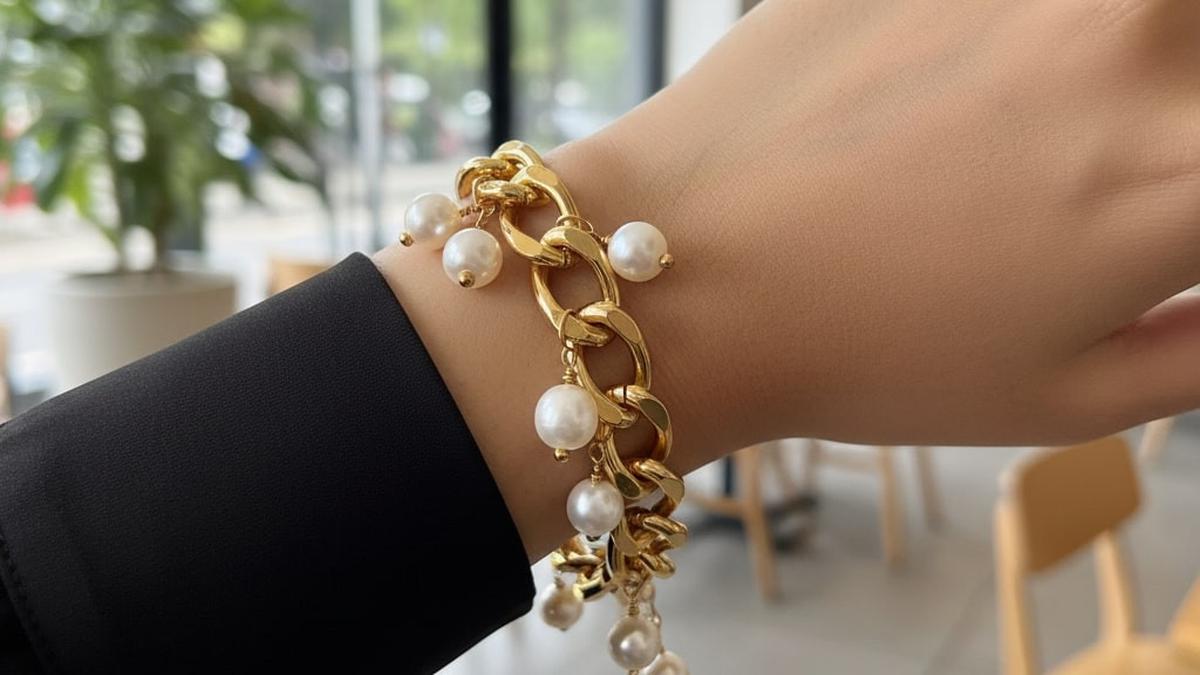 7 Pilihan Gelang Emas Tebal Model Chunky 2026, Tampil Stylish di Segala Kesempatan