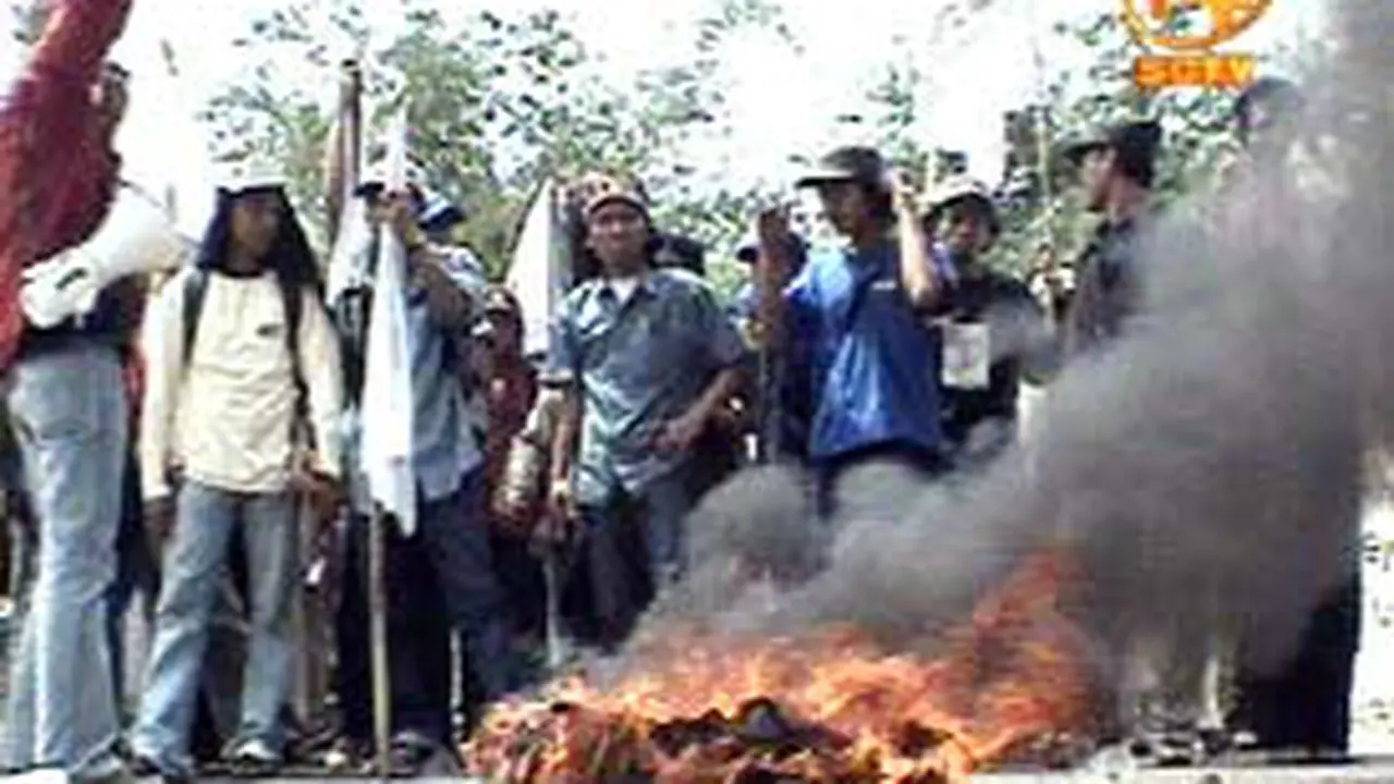 280804bDemoSerang.jpg