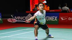 Berstatus tuan rumah, Anthony Sinisuka Ginting justru lebih banyak tertekan. Sebaliknya Kunlavut Vitidsarn malah sangat lepas dan begitu dominan khususnya pada gim kedua dana ketiga. (Badminton Photo/Erika Sawauchi)