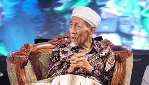 Maemoen Zubair  atau dikenal Mbah Moen wafat di Makkah (Foto: nu.or.id).