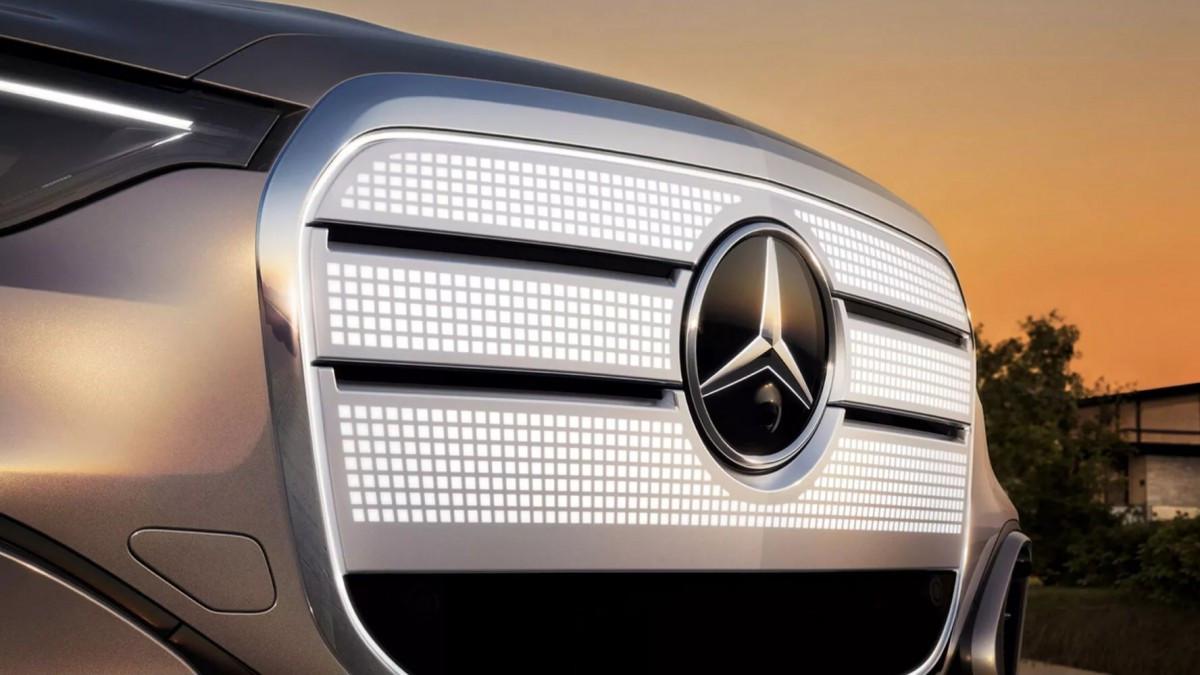 Mercedes-Benz Pamerkan Wajah Baru GLC Listrik dengan Gril Menyala, Siap Debut di IAA Munich