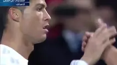 Video highlights Liga Champions antara Real Madrid vs AS Roma yang berakhir dengan skor 2-0 di Santiago Bernabeu, Rabu (9/3/2016). Cristiano Ronaldo dan James Rodriguez mencetak 2 gol tersebut.