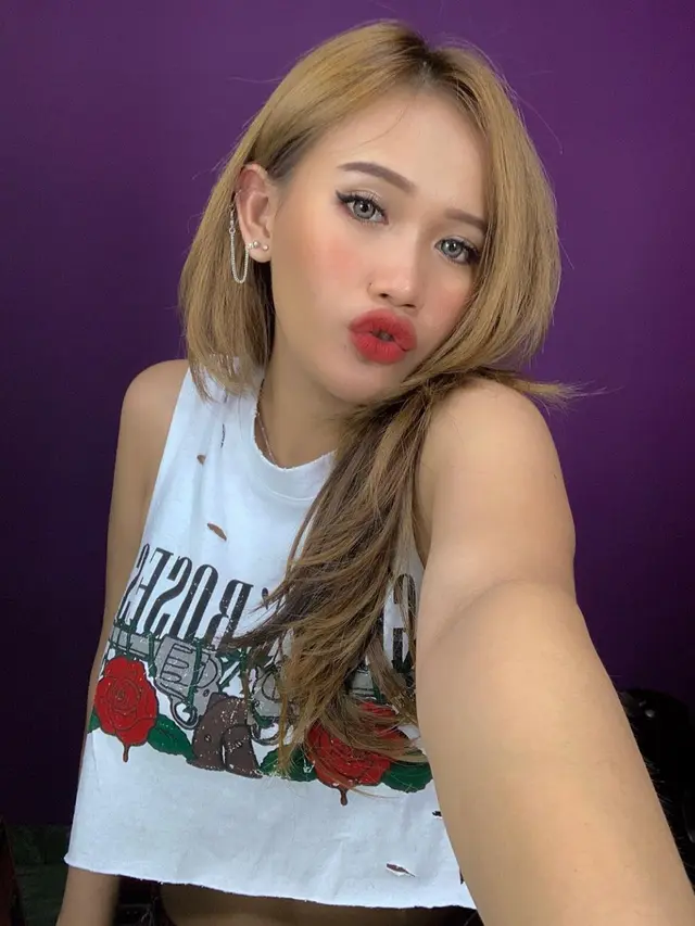 Lala Sawer (https://www.instagram.com/p/B8cwerlnHuX/)