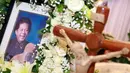 Sebelum dimakamkan di TPU Kampung Kandang, Jagakarsa, Selatan, jenasah maestro jazz di  semayamkan di Rumah Duka Heaven, Rumah Sakit Dharmais, Jakarta Barat, Minggu (6/3). (Deki Prayoga/Bintang.com)