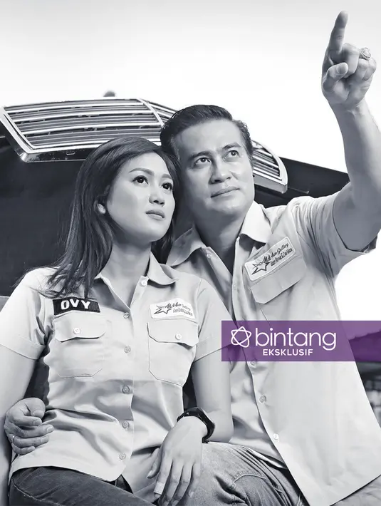 Bagi Adjie sendiri, perkenalan pertama dengan Ovy sangat menarik perhatiannya. Kepolosan dan keluguan, dan kelucuannya mampu mencuri perhatiannya. Hal itu semakin yakin bahwa Ovy cocok dijadikan pendamping. (Adrian Putra/Bintang.com)