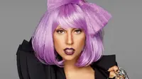 Jadi Wajah Baru Versace, Lady Gaga Foto Topless