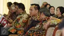 Direktur Utama Indosiar Imam Sudjarwo saat menghadiri peluncuran Jaringan Wartawan Anti Hoax oleh Wakil Presiden Jusuf Kalla di Jakarta, Jumat (28/4). Wapres JK juga menyaksikan pemberian penghargaan HPN 2017. (Liputan6.com/Helmi Fithriansyah)