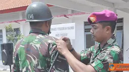 Citizen6, Surabaya: Dansebaif Pusdikif Mayor Marinir Herwin Dicky Wijanarko membuka Sustih Dopper Angkatan ke-5 TA. 2012 di di Lapangan Apel Pusdikif Gunungsari, Surabaya, Kamis (14/9).(Pengirim: Penkobangdikal).
