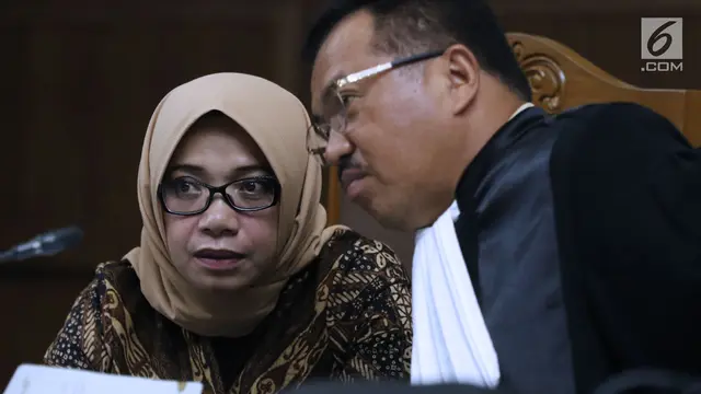 Ekspresi Eni Maulani Saragih Saat Dengar Keterangan Saksi