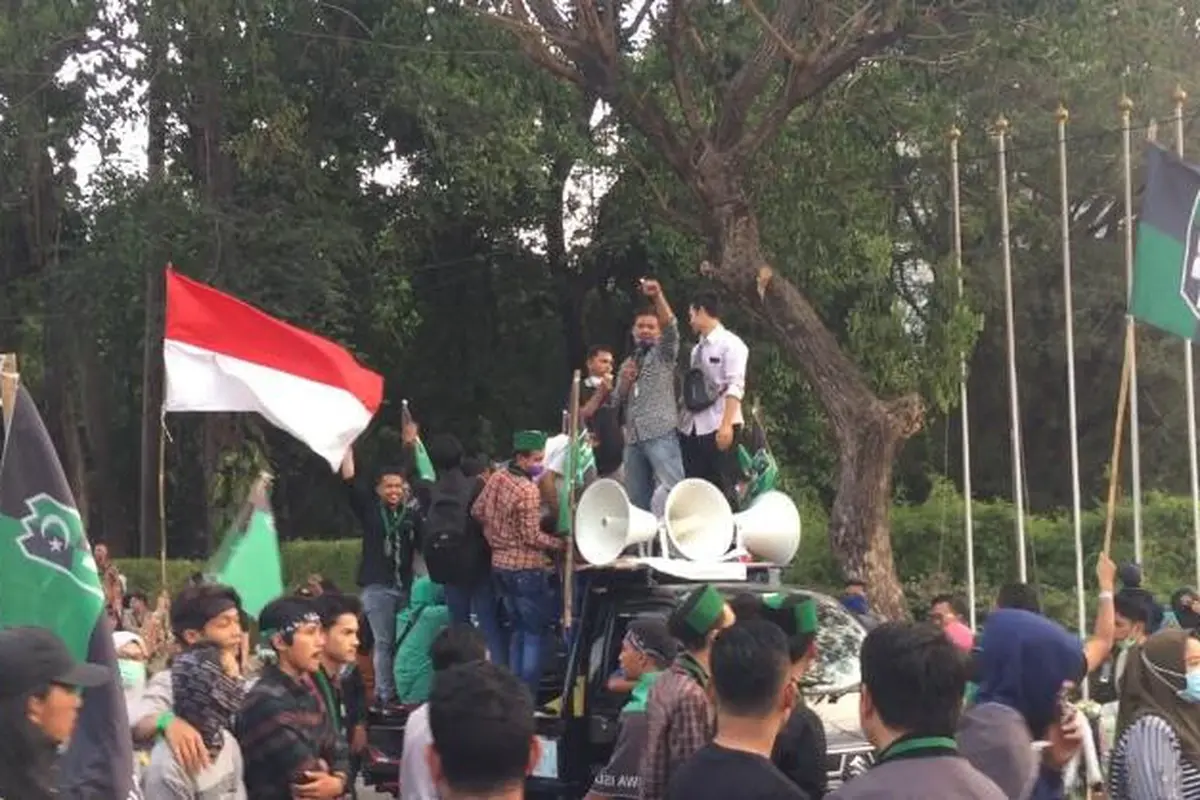 Massa yang melakukan demo di Slipi dan sekitarnya sudah selesai sore tadi. Aksi tersebut juga berlangsung normal.