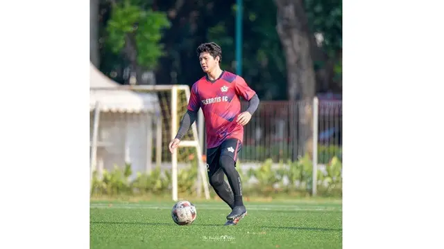 Bak Atlet Profesional, Ini Potret 7 Artis saat Bertanding Sepak Bola