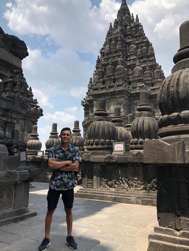 6 Potret Veddriq Leonardo, Atlet Panjat Tebing Indonesia yang Pecahkan Rekor Dunia